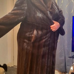 Wild caught mink coat sz 20